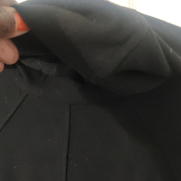 Gallery Elegant Black Trench Coat - Picture 10 of 12